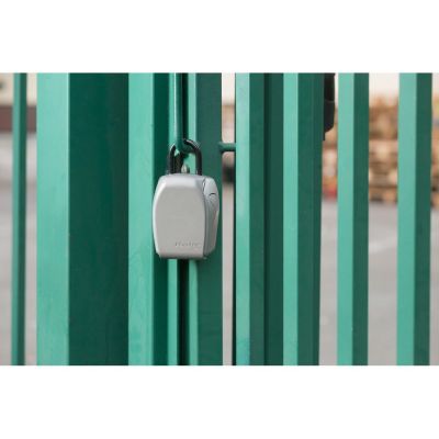 2. MASTER LOCK 5414EURD Key Cabinet Plastic, Vinyl, Zinc Gray