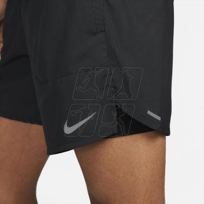 4. Shorts Nike Dri-FIT Stride M DM4759-010