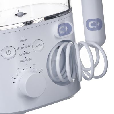 13. PHILIPS Power Flosser 7000 HX3911/40 irrigator