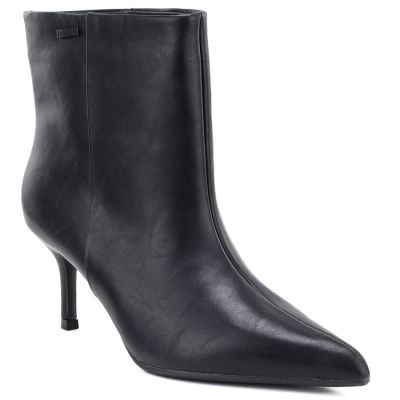 Women's leather ankle boots with low heels, black Big Star UU274492