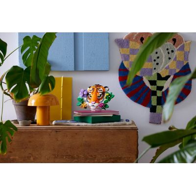 7. LEGO Art 31217 Animal Collection – Tiger