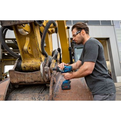 5. Bosch 3/4" impact wrench model GDS 18V-1600 HC solo, 1600Nm, ring