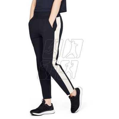 WOMEN&#39;S UNDER ARMOR FAVORITE LOOSE TAPERED PANTS 1348556-001