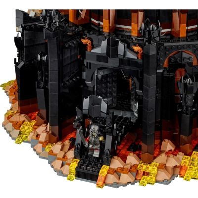 34. LEGO Icons 10333 - The Lord of the Rings: Barad-dur