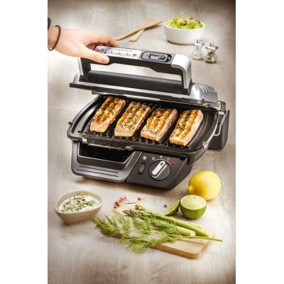 6. Tefal GC451B12 Grill (Traditional with grate; 2000W; silver color)