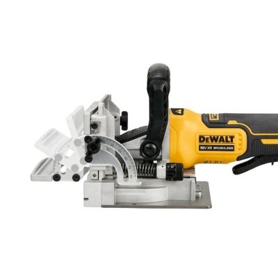 4. DeWALT DCW682NT-XJ stripping machine