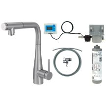 Kitchen faucet with water filtration kit and pull-out spout