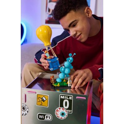 9. LEGO Fortnite 77080 - Supply Drop
