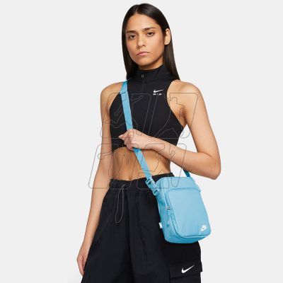 4. Nike Heritage Crossbody Bag DB0456-407