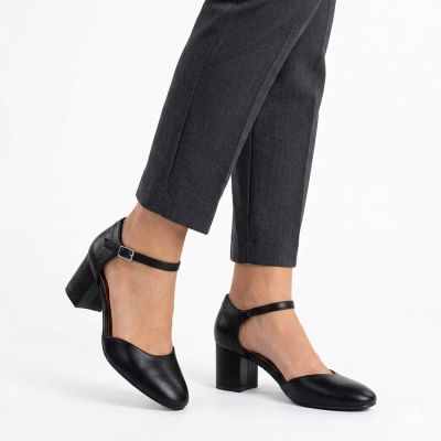 5. Sergio Leone SK844 women's black block heel sandals