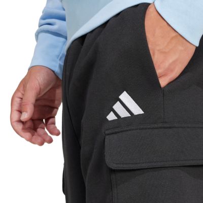 10. adidas Essentials Feelcozy Fleece Cargo Shorts M JE3869