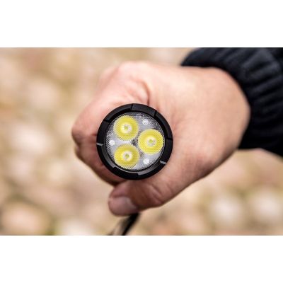 7. Rechargeable USB Flashlight 3300 lm OSRAM P9 LED