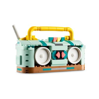 8. LEGO Creator 31148 Retro Roller Skate