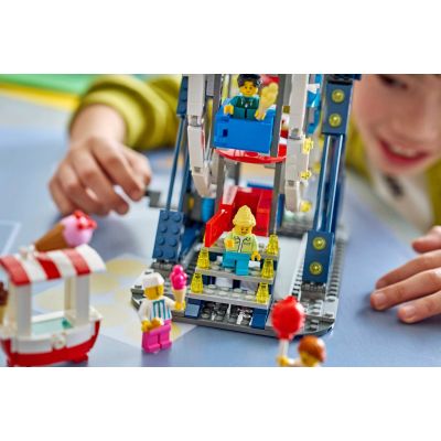 12. LEGO Creator 3in1 31389 - Iconic Ferris Wheel