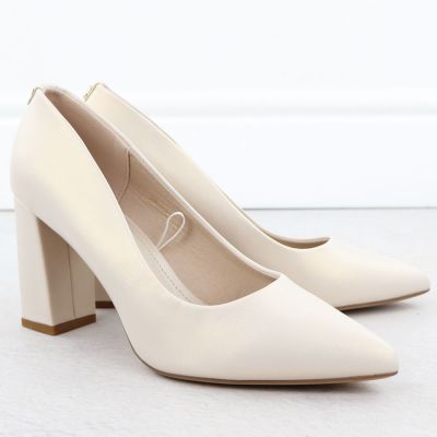 3. Pearl beige pointed toe pumps Sergio Leone PB216
