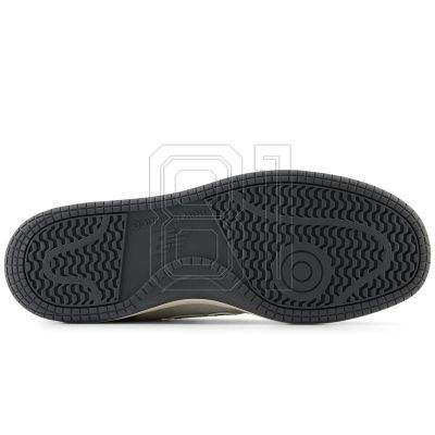 4. New Balance sports shoes M BB480LGB