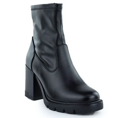 8. Black Women's Block Heel Ankle Boots Potocki 12419
