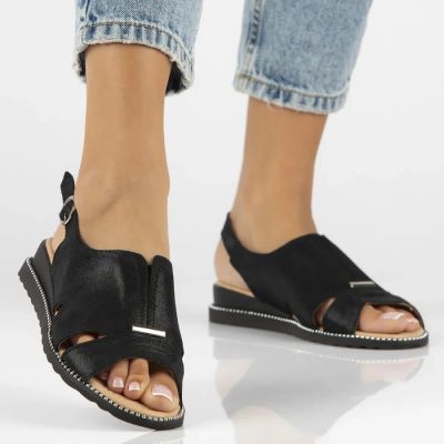 7. Women's black leather sandals Filippo DS4470