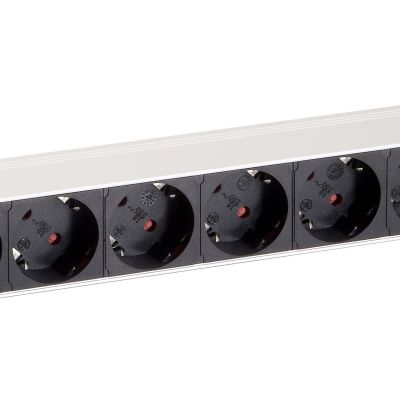 3. Equip 333293 PDU 8-way power distribution unit 1U Black, Silver