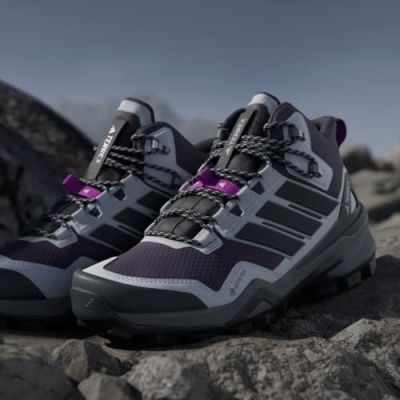 9. Women’s adidas TERREX Skychaser Mid GTX Shoes – aurora plum/carbon/purple burst, size: 41