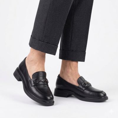 4. Women's leather brogues, black, Vinceza 39991