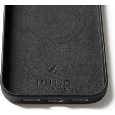 15. Mujjo iPhone 17 Pro Max Black Leather Case