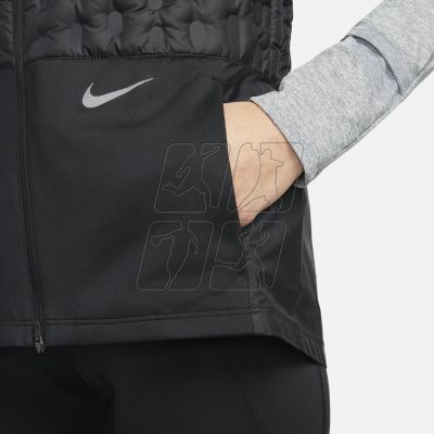 4. Nike Therma-FIT ADV W DD6063-010 vest