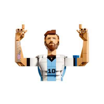 13. LEGO Editions 43015 - Lionel Messi - Football Legend