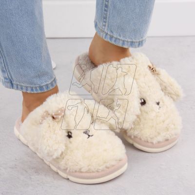 6. Unisoft W 7451 EVE468 sheep house slippers