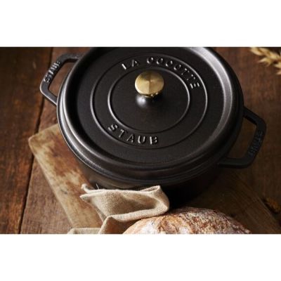 8. Staub Round Cast Iron Pot - 3.8 ltr, Black