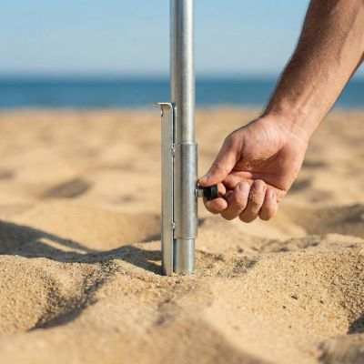 18. METAL BEACH UMBRELLA MOUNTING BASE 1064079