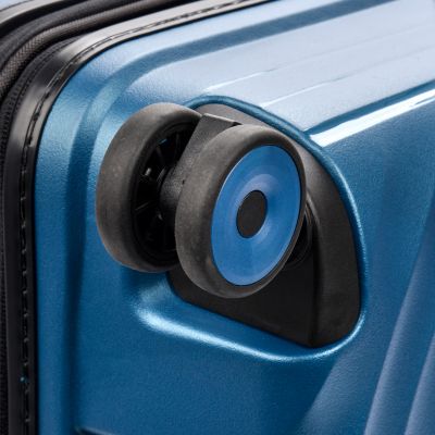 8. SwissBags Echo 16572 Cabin Suitcase