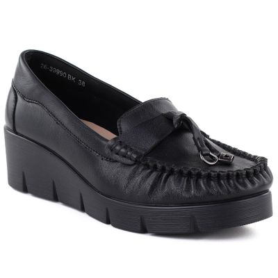 Black leather wedge moccasin shoes Vinceza 39990