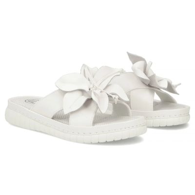 5. Women's leather flip-flops with a flower, white Filippo DK7762