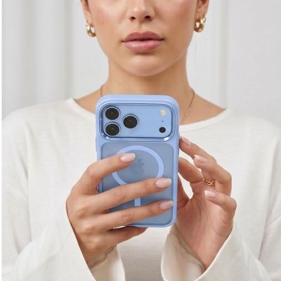 6. Tech-Protect Magmat Magsafe CC Case for iPhone 17 Pro / 18 Pro - Transparent Light Blue