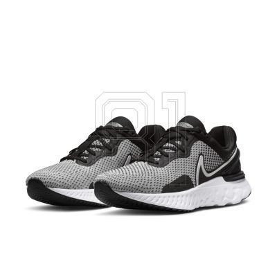 8. Nike React Miler 3 M DD0490-101 shoe