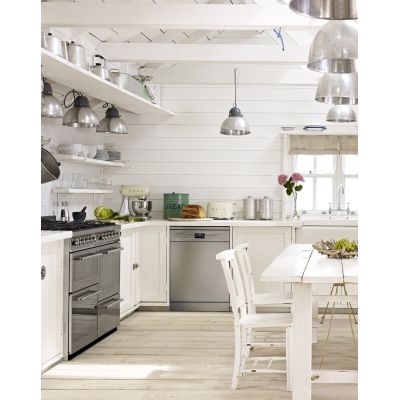 24. SMEG TSF01CREU Toaster