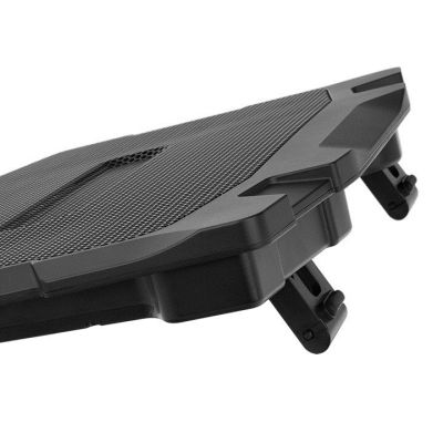 2. THERMALTAKE MASSIVE 12 MAX 17" 120CM+80CM*4 CL-N018-PL12BU-A