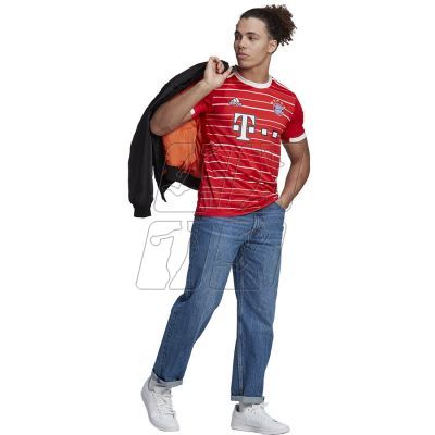 4. T-shirt adidas FC Bayern H Jsy M H39900