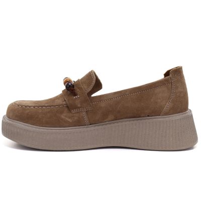 3. Women's leather platform moccasins with beads, camel, Vinceza 79649