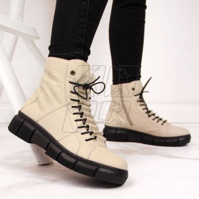 2. Insulated boots Rieker W X3428 beige