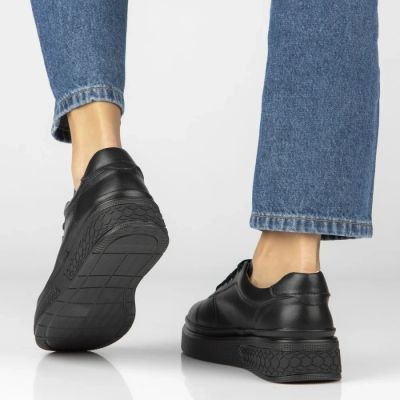 6. Women's leather wedge shoes, black Filippo DP8326