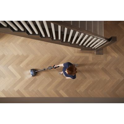 24. SHARK VACUUM CLEANER IZ300EU