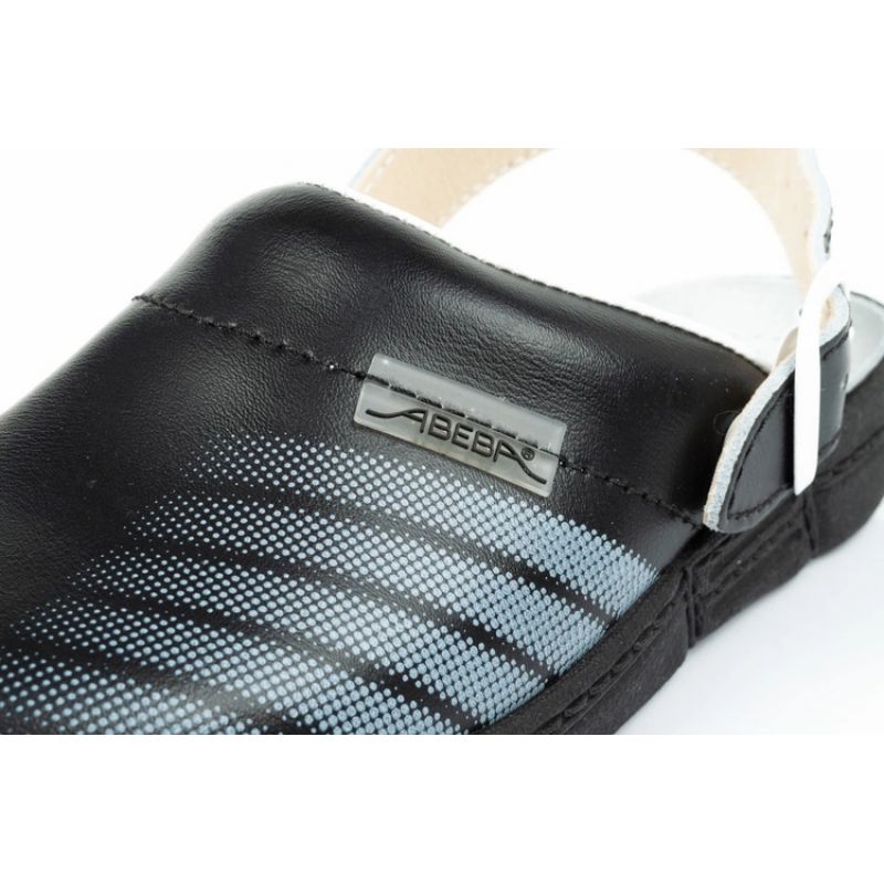 18. Abeba U 7212 medical clogs