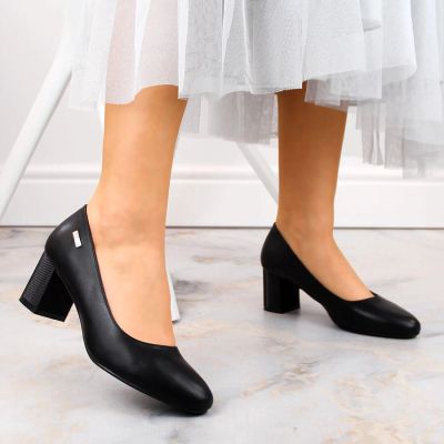 34. Sergio Leone W SK314A black decorative block heel pumps