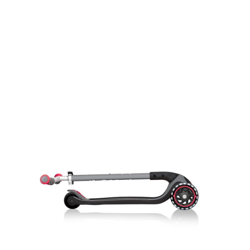 8. Globber Master Lights 3-wheel scooter 662-120-2 HS-TNK-000015844