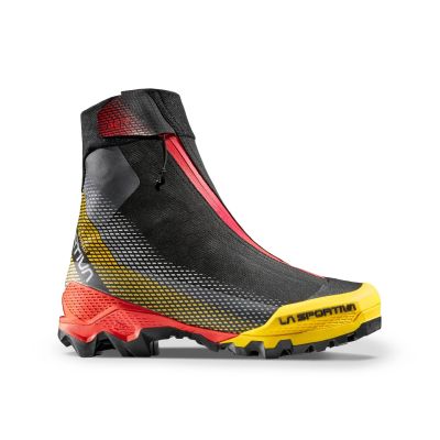 2. La Sportiva Aequilibrium Top GTX ZFMS094K00Y00 Black/Yellow