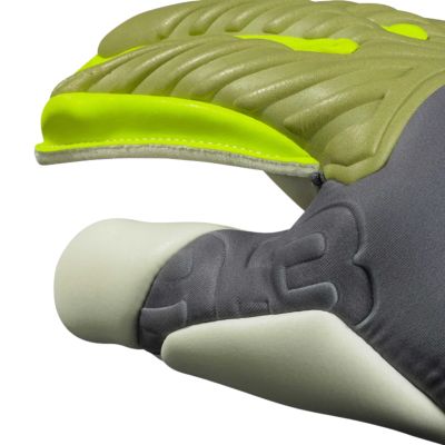 7. Blender Bottle SportMixer Signature Sleek 820ml 500100