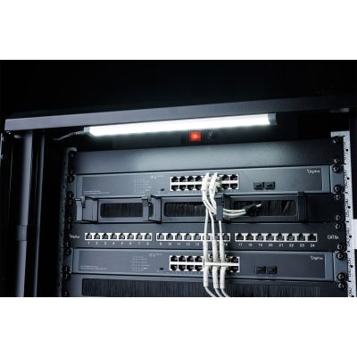 9. LED lighting unit for wardrobes with automatic switch, magnet