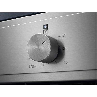 2. ELECTROLUX EOF3H00BX Oven